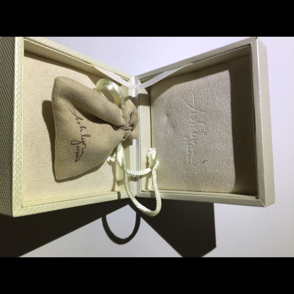 White gold plated size 8 ring - Picture 6 of 8